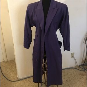 Brand,”TAHARI”versatile as a coat or dress suit❣️